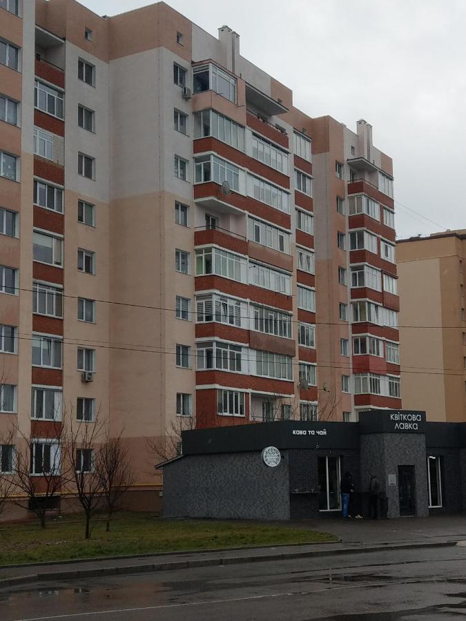 Однокімнатна Квартира В Новобудові По Мельника รีฟเน ภายนอก รูปภาพ