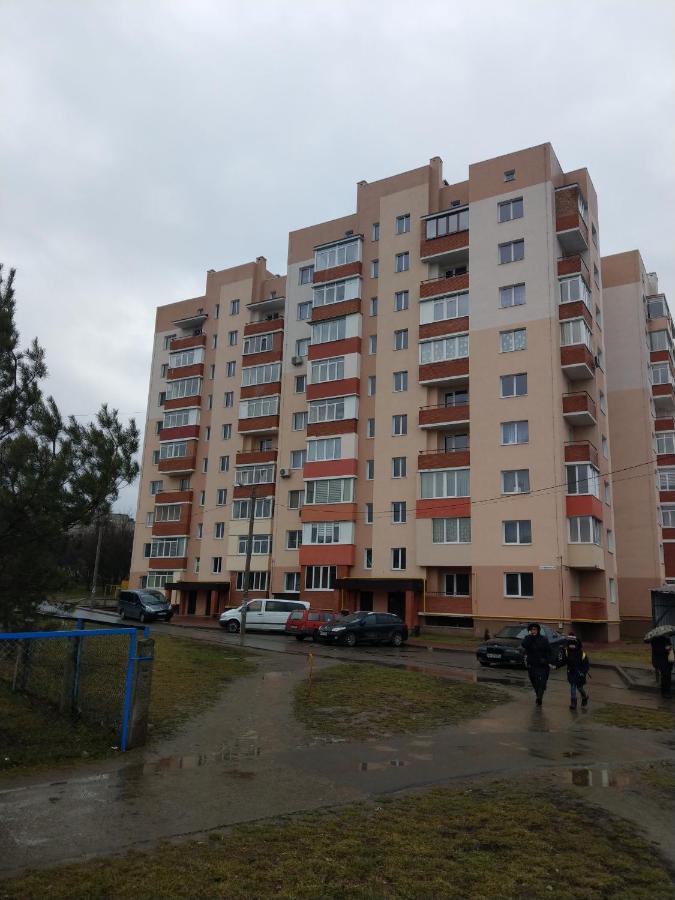 Однокімнатна Квартира В Новобудові По Мельника รีฟเน ภายนอก รูปภาพ