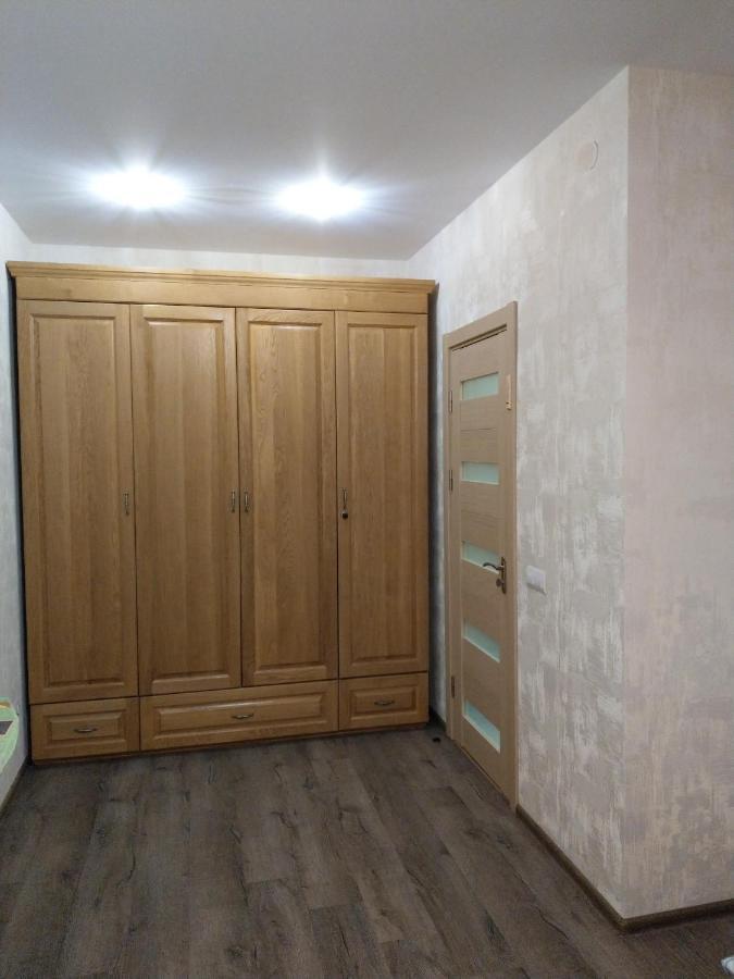 Однокімнатна Квартира В Новобудові По Мельника รีฟเน ภายนอก รูปภาพ